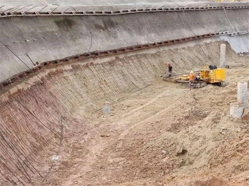 江达基坑边坡加固